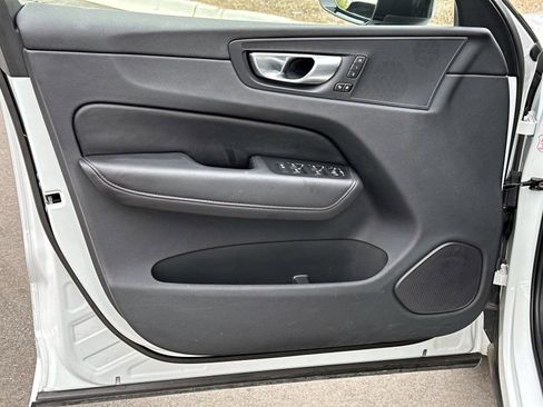 Certified 2025 Volvo XC60 B5 Plus image 17