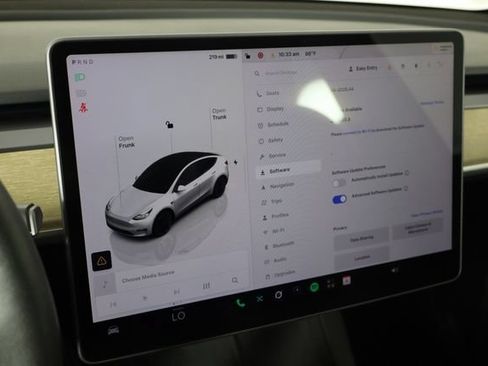 Used 2023 Tesla Model Y Long Range AWD/4WD image 29