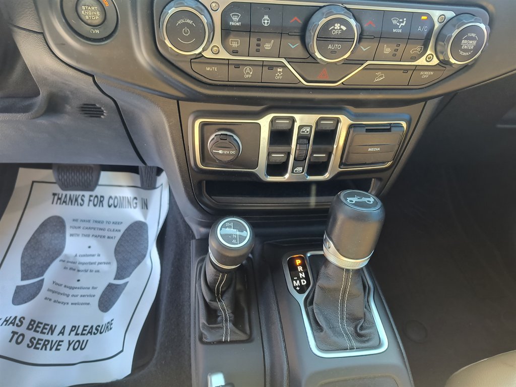 Used 2020 Jeep Wrangler Unlimited Sahara AWD/4WD image 25