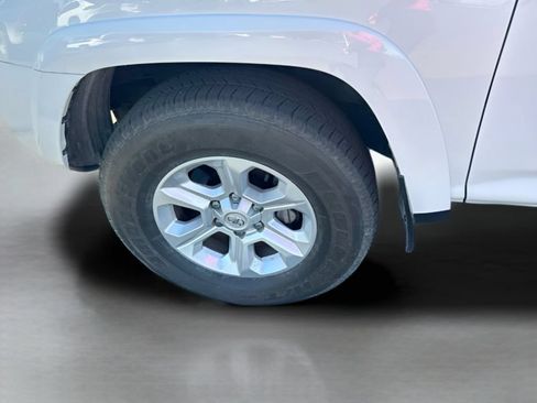 Used 2023 Toyota 4Runner SR5 AWD/4WD image 16