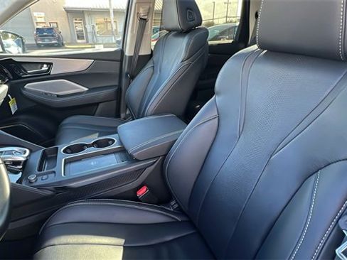 Used 2025 Acura MDX w/ Technology Package image 13