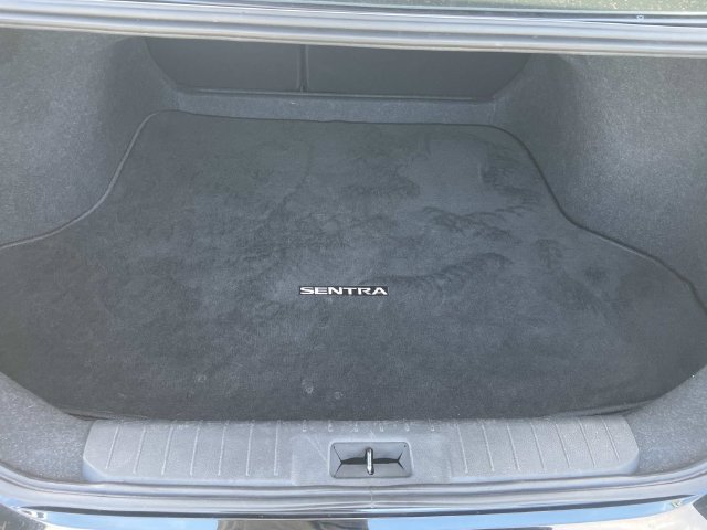 Used 2024 Nissan Sentra SV FWD image 7