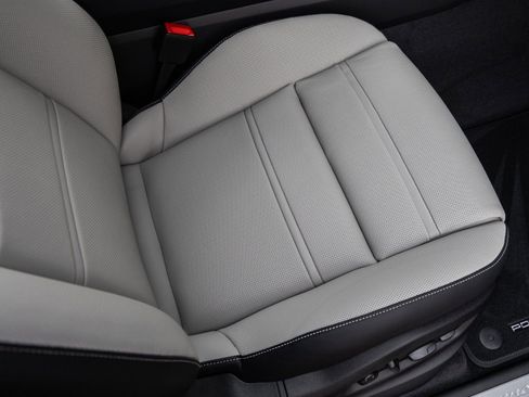 New 2026 Porsche Cayenne E-Hybrid image 45