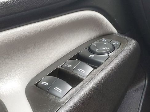 Used 2020 Chevrolet Equinox LT AWD/4WD image 25