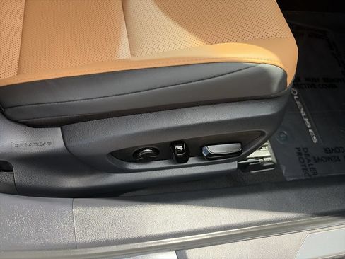 Used 2023 Lexus ES 350 w/ Premium Package FWD image 34