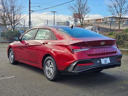 New 2026 Hyundai Elantra SE FWD image 5