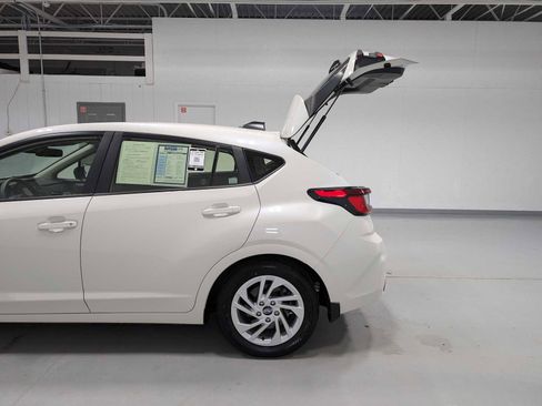 Used 2024 Subaru Impreza 2.0i AWD/4WD image 11
