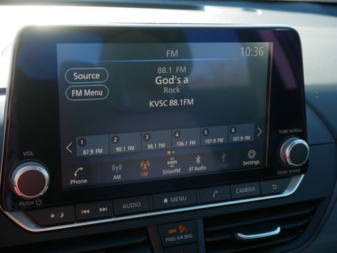 Used 2024 Nissan Altima 2.5 SV image 27