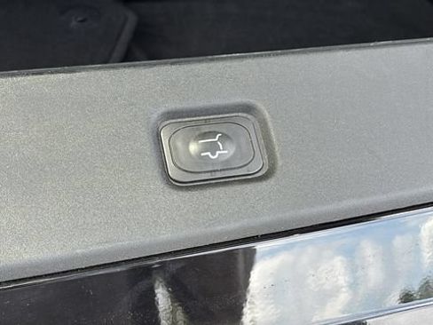 Used 2025 Ford Expedition Active AWD/4WD image 34