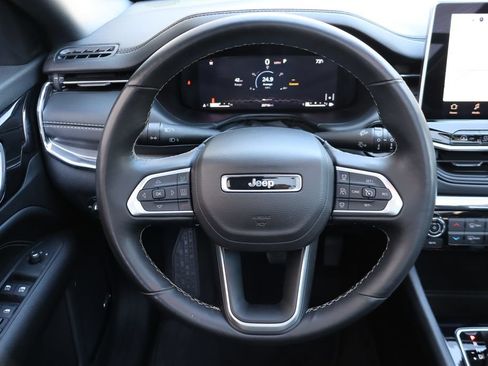 Used 2022 Jeep Compass High Altitude AWD/4WD image 21