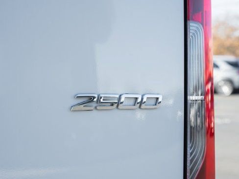 Used 2024 Mercedes-Benz Sprinter 2500 image 8