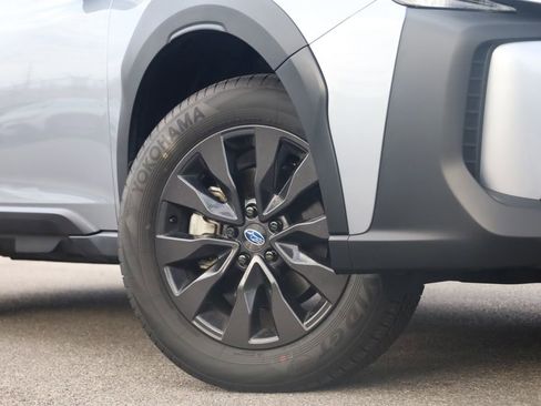 Certified 2025 Subaru Outback Onyx Edition image 2