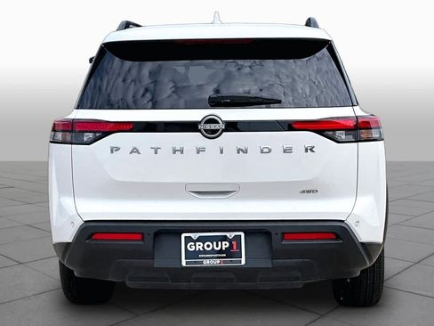 Used 2025 Nissan Pathfinder SV AWD/4WD image 4