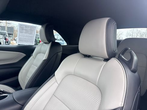 Used 2025 Ford Mustang Premium image 17