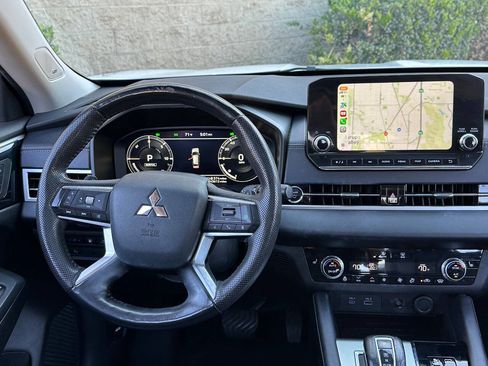 Used 2023 Mitsubishi Outlander SEL AWD/4WD image 27