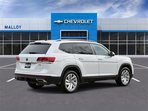 Used 2021 Volkswagen Atlas SEL image 2