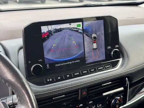 Used 2023 Nissan Rogue SL w/ SL Premium Package image 26