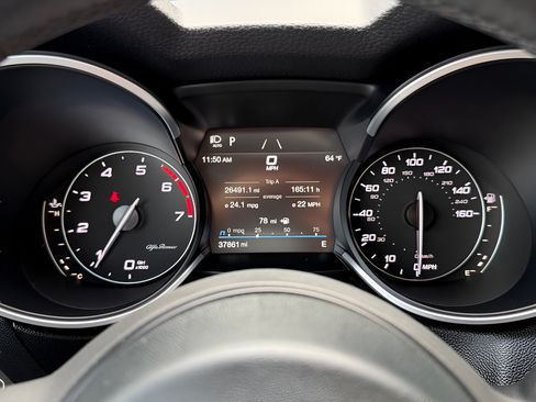 Used 2022 Alfa Romeo Stelvio Sprint RWD image 40