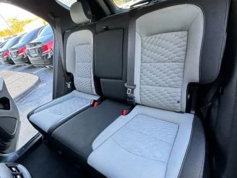 Used 2020 Chevrolet Equinox LT w/ Driver Convenience Package image 21