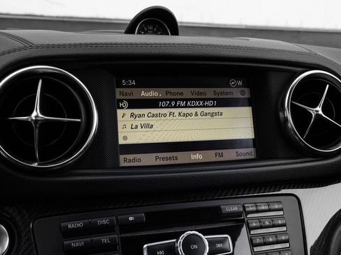Used 2013 Mercedes-Benz SL 63 AMG image 31