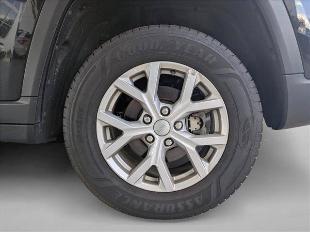 Used 2022 Jeep Grand Cherokee Limited AWD/4WD image 13