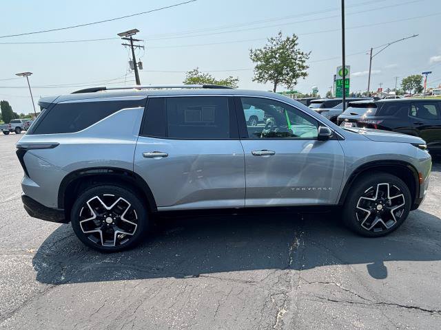 Used 2026 Chevrolet Traverse High Country w/ LPO, Floor Liner Package AWD/4WD image 4