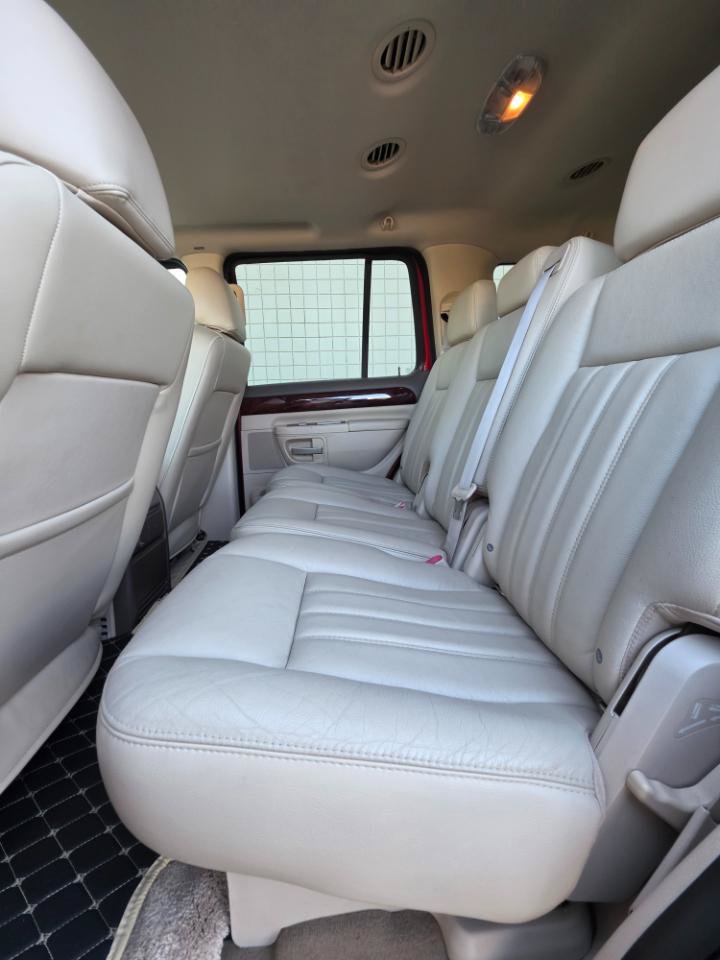 Used 2004 Lincoln Aviator AWD image 14