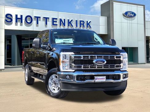 New 2026 Ford F250 XLT w/ FX4 Off-Road Package AWD/4WD image 1