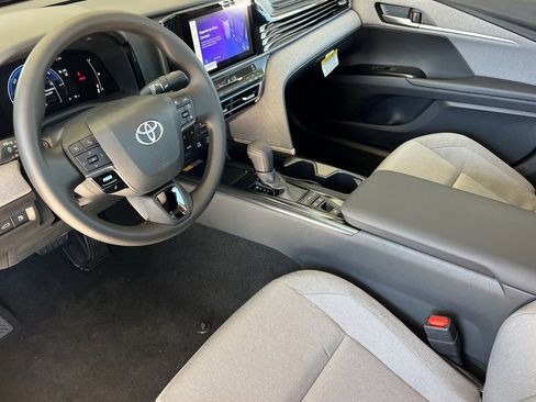 New 2026 Toyota Camry LE image 9