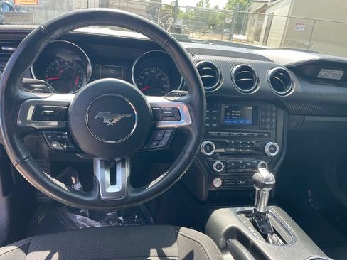 Used 2015 Ford Mustang Coupe w/ Equipment Group 051A RWD image 4