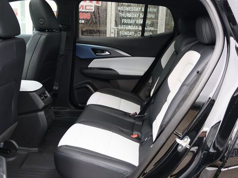 New 2026 Chevrolet Equinox EV LT image 24