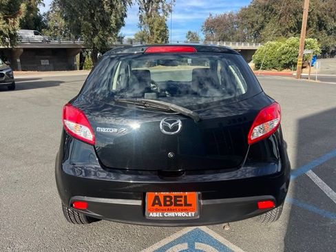 Used 2014 MAZDA MAZDA2 Sport FWD image 9