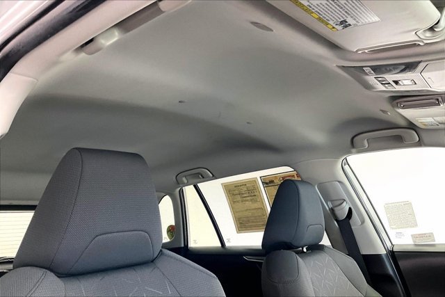 Used 2025 Toyota RAV4 XLE AWD/4WD image 25