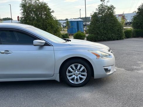 Used 2014 Nissan Altima 2.5 S FWD image 8