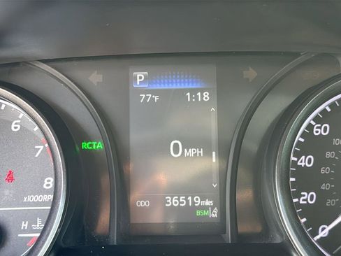 Used 2023 Toyota Camry SE image 12