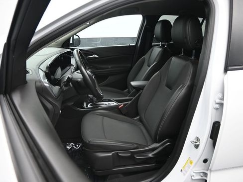 Used 2025 Buick Encore GX Preferred AWD/4WD image 20