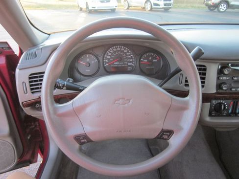 Used 2005 Chevrolet Impala w/ Preferred Equipment Group image 19