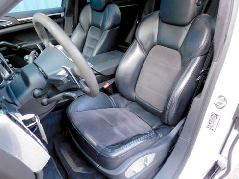 Used 2013 Porsche Cayenne GTS image 14