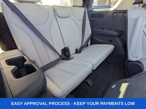 Used 2023 Hyundai Palisade Calligraphy image 17