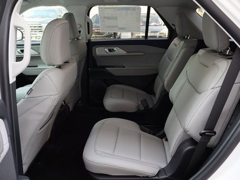 New 2026 Ford Explorer Active w/ Active Comfort Package image 12