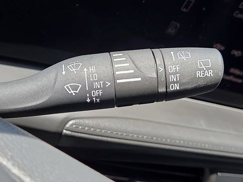 Used 2024 Buick Encore GX Sport Touring FWD image 28