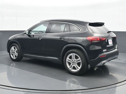 Used 2023 Mercedes-Benz GLA 250 4MATIC w/ Premium Package image 4