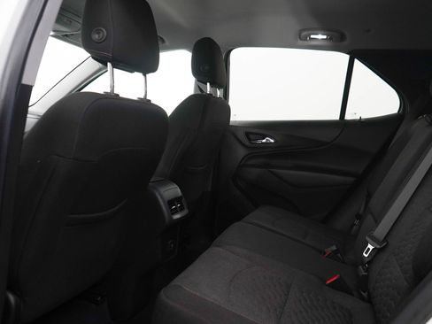 Used 2021 Chevrolet Equinox LT AWD/4WD image 18