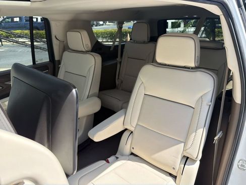 Used 2024 GMC Yukon XL Denali w/ Denali Reserve Package AWD/4WD image 22