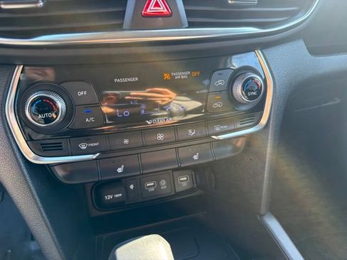 Used 2020 Hyundai Santa Fe SEL AWD/4WD image 24
