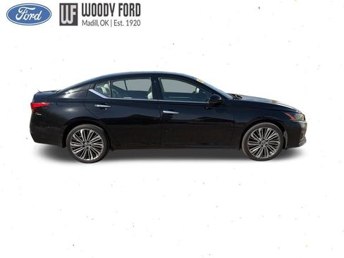 Used 2024 Nissan Altima 2.5 SL AWD/4WD image 7
