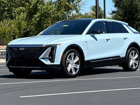 Used 2024 Cadillac Lyriq Tech RWD image 16