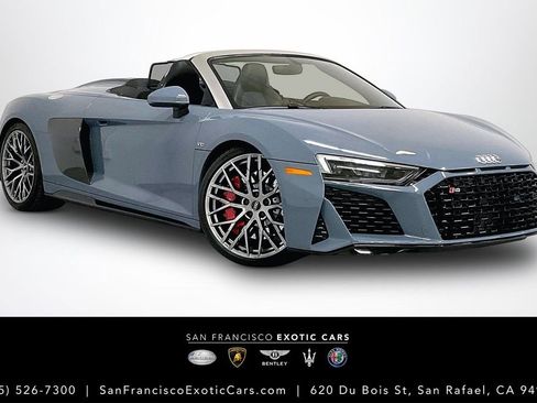 Used 2020 Audi R8 V10 w/ Carbon Exterior Package AWD/4WD image 1