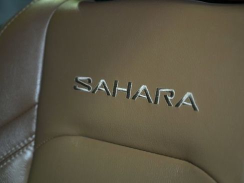 Used 2020 Jeep Wrangler Unlimited Sahara image 21