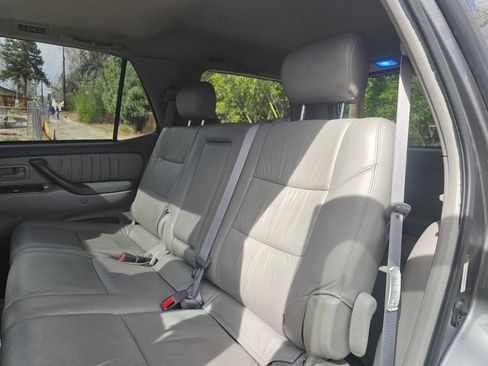 Used 2003 Toyota Sequoia Limited image 28